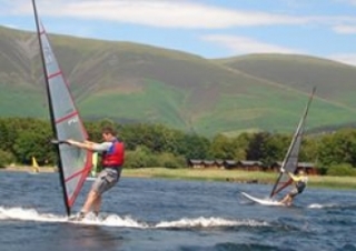  Windsurf en la pintoresca Cumbria 
